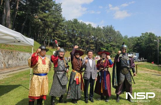 NSP통신-유림정 활터 열린 활터페스티벌 기념 찰영 (사진 = 광양시청)