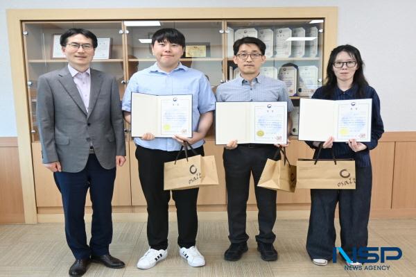 NSP통신-대구경북지방병무청은 29일 상반기 자체 제안 경진대회(My job idea)를 실시하고 우수제안자로 선정된 직원들을 격려하고 포상하는 자리를 가졌다. (사진 = 대구경북지방병무청)