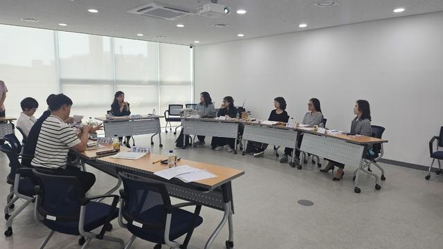 NSP통신-29일 열린 제1차 수원시 가족정책 중장기 기본계획(2026~2030) 연구용역 착수보고회 모습. (사진 = 수원시)
