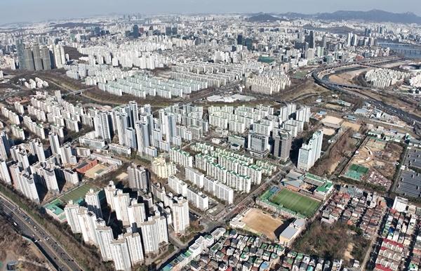 NSP통신-개포우성7차 재건축 단지 전경. (사진 = 대우건설)