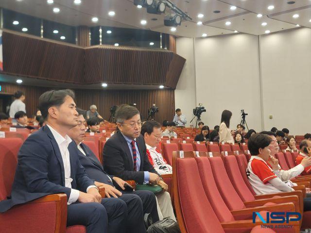 NSP통신-3일 국민의힘 개표상황실에서 출구조사 발표 후 국회의원들이 자리를 떠났다. (사진 = 강수인 기자)