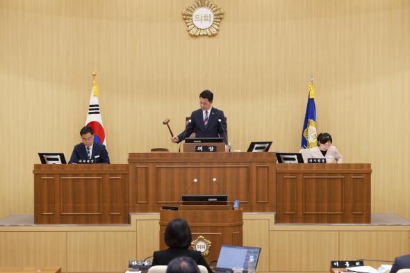 NSP통신-제279회 예천군의회 제1차 정례회 개회, 상반기 업무추진 실적 및 하반기 계획 보고 청취 등 (사진 = 예천군)