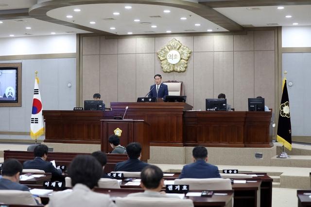 NSP통신-10일 열린 수원시의회 제393회 제1차 정례회 모습. (사진 = 수원시의회)