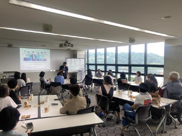 NSP통신-용인특례시가 10일 장애인 평생교육시설 종사자 대상으로 연수를 진행하고 있다. (사진 = 용인특례시)