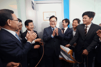 [NSP PHOTO]우원식 국회의장, 한미의원연맹 현판식 참석