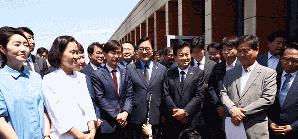 NSP통신-한미의원연맹 현판식 (사진 = 국회의장 공보 수석실)