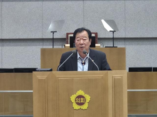 NSP통신-임상오 경기도의원의 도정질의 모습. (사진 = 경기도의회)
