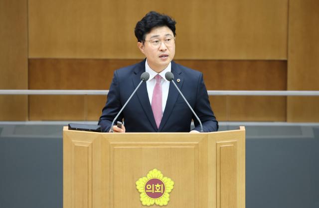 NSP통신-이영주 경기도의원의 집행부 질문 모습. (사진 = 경기도의회)