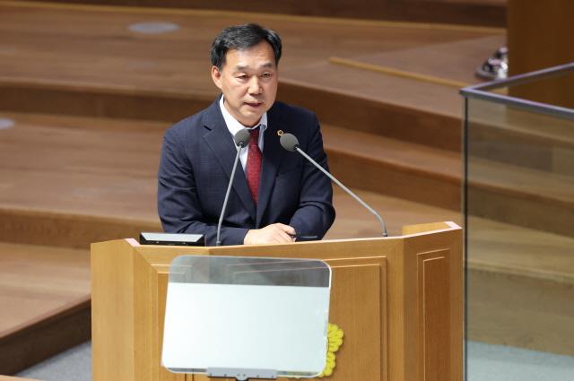 NSP통신-윤종영 경기도의원의 도정 질문 모습. (사진 = 경기도의회)