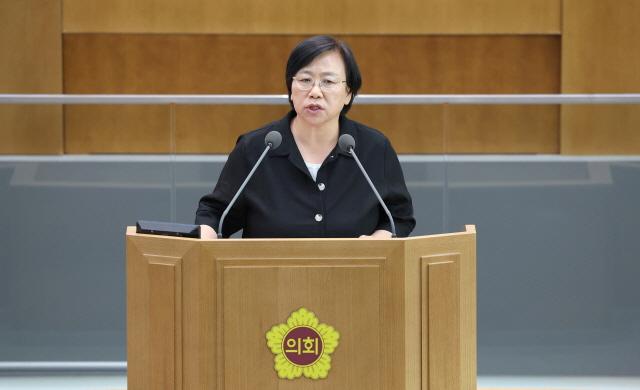 NSP통신-조미자 경기도의원의 발언 모습. (사진 = 경기도의회)