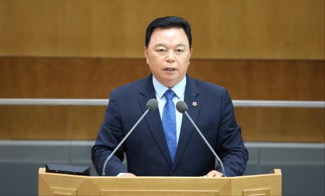 NSP통신-이기환 경기도의원의 질의 모습. (사진 = 경기도의회)