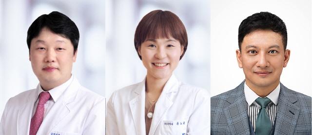 NSP통신-(왼쪽부터) 조원상 서울대병원 신경외과 교수, 유노을 서울대병원 영상의학과 교수, 김동주 고려대 뇌공학과 교수가 성인 모야모야병 치료 성적을 개선하기 위한 연구를 진행하고 있다. (사진 = 서울대병원)