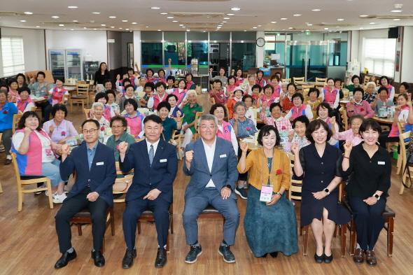 NSP통신-예천군 건강과 즐거움 모두 챙긴 어르신의 오감자극 건강잔치 개최, 생활개선예천군연합회, 행복한 농촌가정 육성프로젝트 사업 (사진 = 예천군)