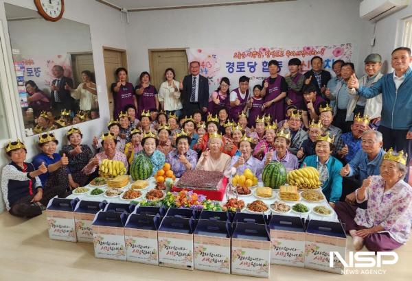 NSP통신-여천NC 행복나눔봉사단이 화양면 창무마을회관에서 어르신 70여 명을 모시고 특별한 생일잔치를 펼쳤다. (사진 = 여수시)