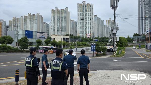 NSP통신-순천경찰서는 지난 19일 지역 내 지하차도와 하천 둔치 주차장, 저지대 도로 등 침수 우려가 높은 장소를 중심으로 집중 점검을 실시했다 (사진 = 순천경찰)