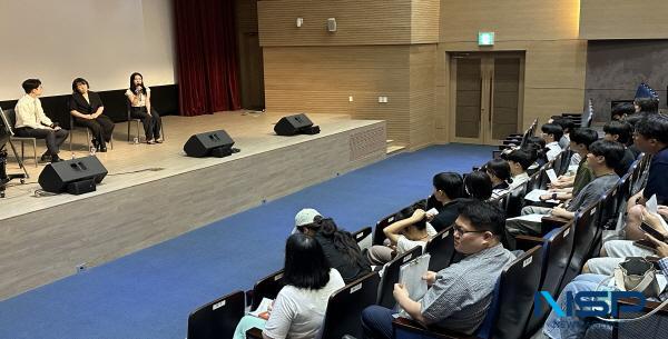 NSP통신-대구상공회의소는 대구광역시와 공동으로 지난 19일 지역 청년 30명을 대상으로 메가젠임플란트 본사를 방문하는 우수기업 탐방 행사를 개최했다. (사진 = 대구상공회의소)