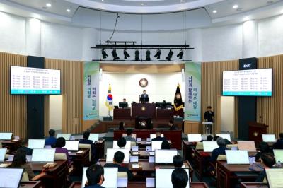 [NSP PHOTO]화성시의회 제242회 1차 정례회 폐회 예산안 등 보고