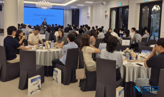 NSP통신-산학일체형 도제학교 관계자들이 운영 사례를 발표하는 모습. (사진 = 김종식 기자)
