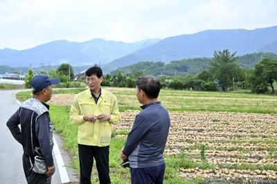 [NSP NEWS Image]최훈식 장수군수, 산서면 양파 농가 현장 방문