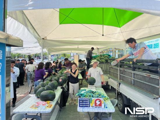 NSP통신-2024년 수박 직거래장터 (사진 = 광양시청)