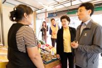 [NSP PHOTO]김성중 경기도 행정1부지사, 수원 전통시장 통큰세일 현장 찾아 격려 소통