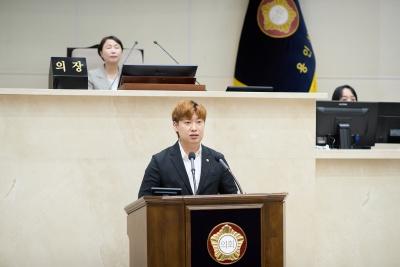 NSP통신-5분 자유발언하는 이상욱 용인시의원. (사진 = 용인특례시의회)