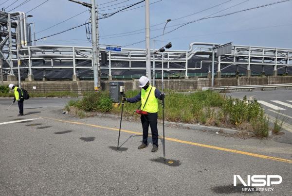 NSP통신-삼우테크가 지하매설 배관 안전진단 전문업체로서 독보적인 기술력으로 작업에 임하고 있다. (사진 = 서순곤 기자)