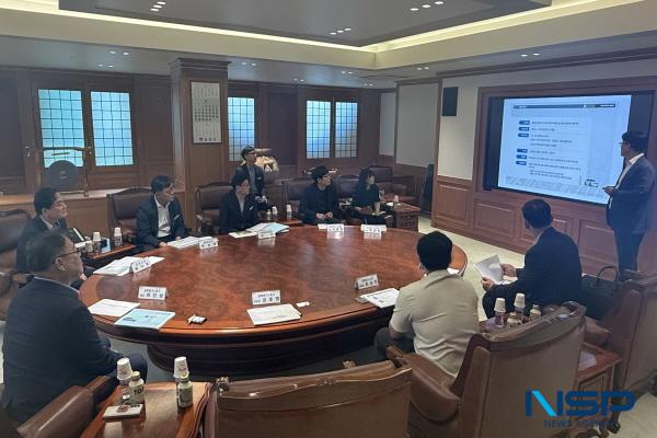 NSP통신-김천시는 지난 2일 친환경 미래차 부품전환 지원센터 건립을 위한 실시설계 최종 보고회를 개최했다. (사진 = 김천시)