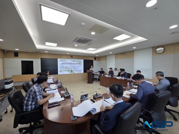 NSP통신-경상북도교육청은 4일 본청 행정지원동 설계공모실에서 가칭)경상북도교육청 환경교육센터 건립을 위해 설계자와 학교 관계자, 교육청 담당자 등 전문가 20명이 참석한 가운데 가칭)경상북도교육청 환경교육센터 건립 중간설계협의회를 개최했다. (사진 = 경상북도교육청)
