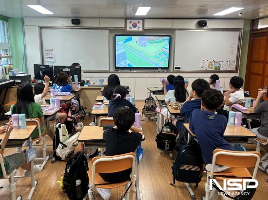 NSP통신-디지털교과서 활용한 도로명주소 교육 (사진 = 광양시청)