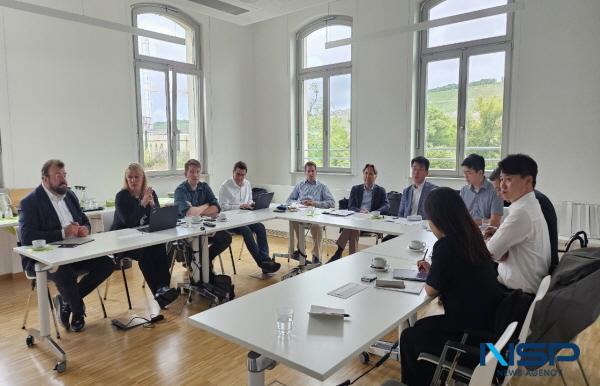 NSP통신-경상북도는 지난 8일 독일 뷔르츠부르크(Würzburg)에 있는 프라운호퍼 IBMT 연구센터를 방문해 첨단재생의료 및 바이오산업 분야의 공동연구와 기술협력 방안을 모색했다. (사진 = 경상북도)