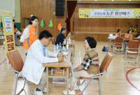 [NSP PHOTO]고흥군, 농촌왕진버스 의료서비스 큰 호응…병원이 마을로 찾아왔어요