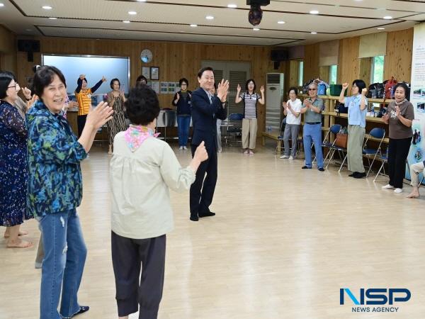 NSP통신-경북도민행복대학 고령군 캠퍼스 4기 학생들이 지난 10일 쌍림면 개실마을에서 단합대회를 개최했다. (사진 = 고령군)