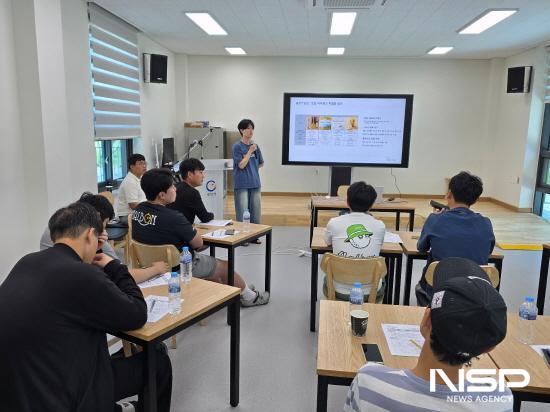 NSP통신-최민석 회원 창업농 지원사업 사례 발표 (사진 = 광양시청)