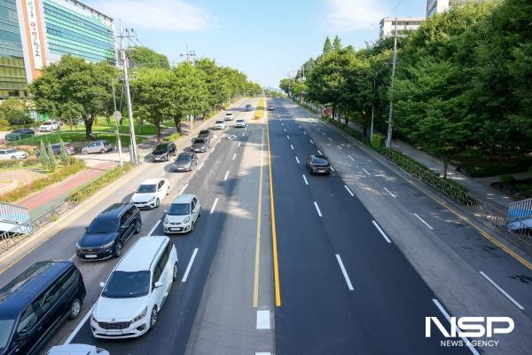 NSP통신-순천시 지봉로 구간 고압 송전선로 지중화사업의 지하 매설 공사를 완료하고 지난 11일 도로를 정상 개통했다 (사진 = 순천시)