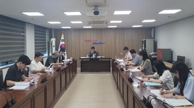 NSP통신-군포시 관내 정비사업 실태점검 모습. (사진 = 군포시)