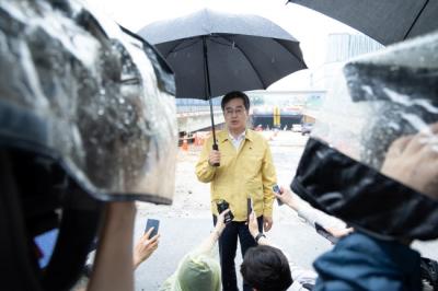 [NSP PHOTO]김동연 경기지사 집중호우 대비 화산 지하차도 현장 점검