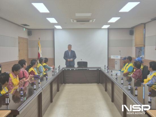 NSP통신-김영진 태인동장 당부 사항 전달 (사진 = 광양시청)