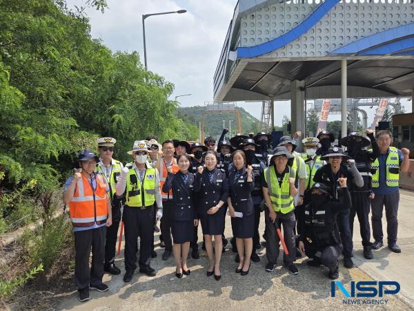 NSP통신-한국교통안전공단은 하반기 동안 국민이 직접 자동차 안전운행을 위한 관련법령을 알아가고 전국 주요 단속지점에서 직접 단속활동에 참여하는 특별 단속 프로그램 국민참여형 연합단속을 실시한다. (사진 = 한국교통안전공단)