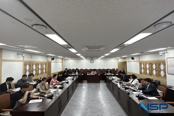 NSP통신-경상북도의회 교육위원회는 안동 시험지 유출 사건과 관련 현황 파악과 교육청의 조속한 대책 마련을 위한 긴급 간담회를 개최했다. (사진 = 경상북도의회)