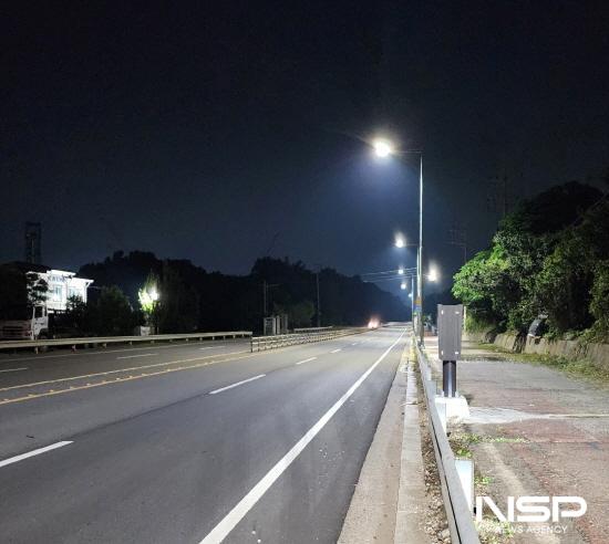 NSP통신-제철로 황금지구 주변 설치된 가로등 (사진 = 광양시청)