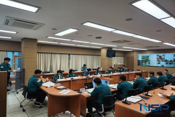 NSP통신-문경시는 지난 17일 오전 7시 10분 호우주의보가 발효됨에 따라 같은 날 오전 10시에 20개 재난 관련 협업부서장이 참석한 가운데 호우 대비 상황 판단 회의를 긴급 개최했다. (사진 = 문경시)