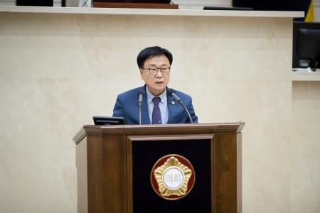 NSP통신-5분 자유발언하는 김영식 용인시의원. (사진 = 용인특례시의회)