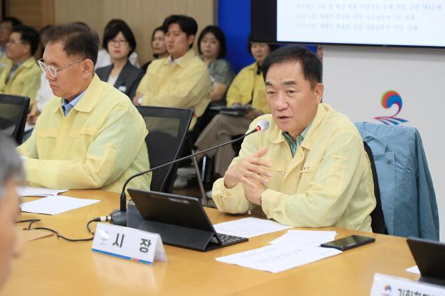 NSP통신-평택시 집중호우 재난 대응 평가회에서 정장선 시장이 발언을 하고 있다. (사진 = 평택시)