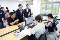 [NSP PHOTO]완주군, 소비쿠폰 지급 시작...유 군수 읍면 현장 방문
