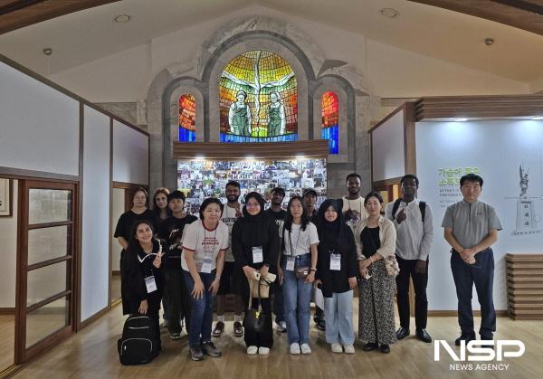 NSP통신-국립순천대학교가 최근 고흥군 일대에서 외국인 유학생 12명 대상 지역살아보기 프로그램을 진행했다 (사진 = 순천대)