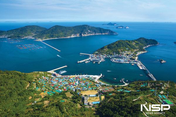 NSP통신-행정안전부 주관 섬 지역 특성화 사업 공모에 선정된 삼산면 서도 덕촌 마을 전경 (사진 = 여수시)