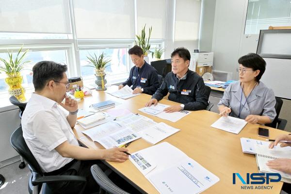 NSP통신-청송군은 24일 기획재정부를 방문해 2026년도 신규 사업 및 지역 현안 사업의 원활한 추진을 위한 국비 확보에 나섰다. (사진 = 청송군)