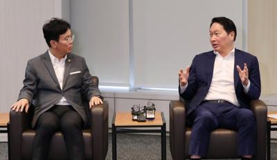[NSP PHOTO]최태원 대한상의 회장, 김영훈 고용부 장관 취임 후 첫 만남 가져