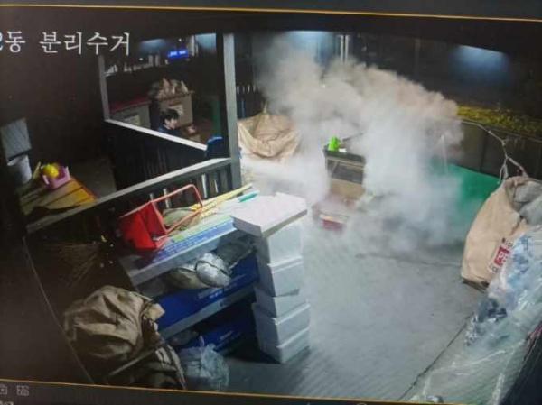 NSP통신-화재 초기 진압 당시 모습. (사진 = 용인특례시)